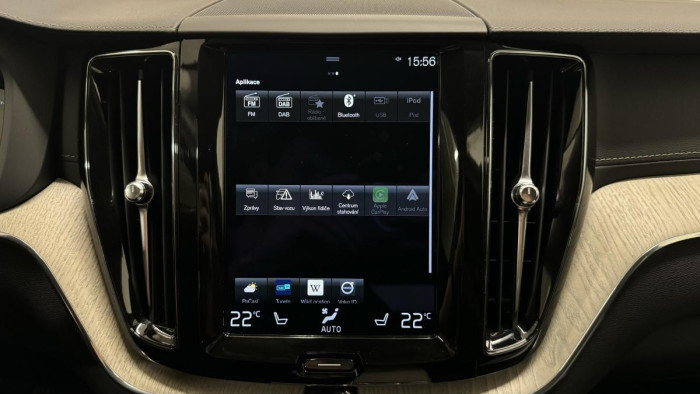 Volvo XC60 B5 AWD INSCRIPTION REZERVACE