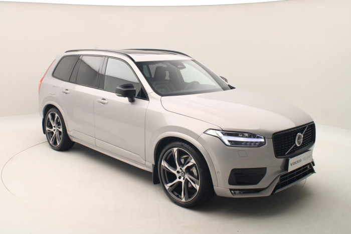 Volvo XC90 B5 AWD ULTIMATE DARK REZERVACE