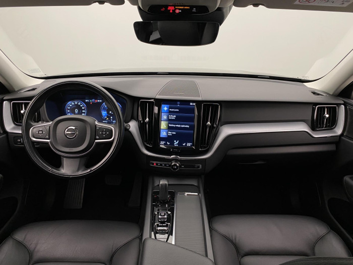 Volvo XC60 B4 AWD DARK PLUS AUT