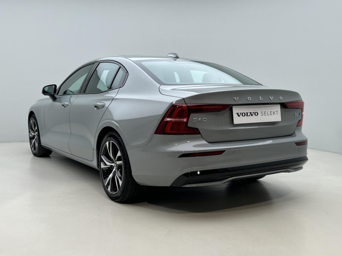 Volvo S60 B5 AWD ULTIMATE DARK AUT 1.maj