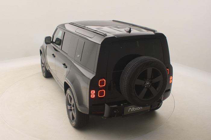 Land Rover Defender D300 HSE AUT AWD REZERVACE 3.0 d