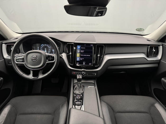 Volvo XC60 T5 MOMENTUM CZ 1.maj 2.0 Momentum