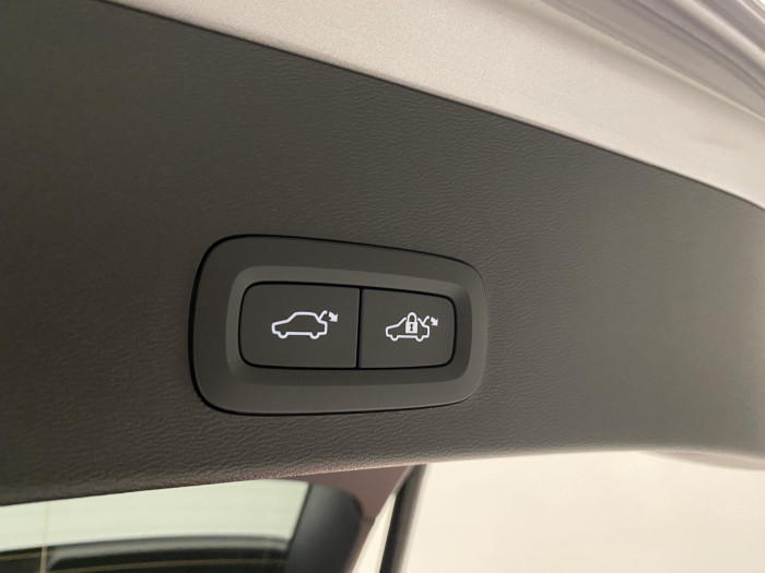 Volvo XC40 B3 AUT DARK PLUS