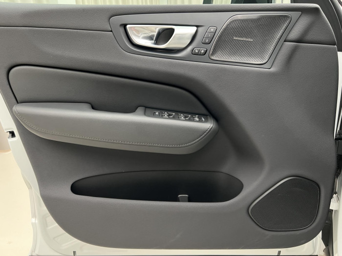 Volvo XC60 T6 AWD RECHARGE PLUS DARK AUT