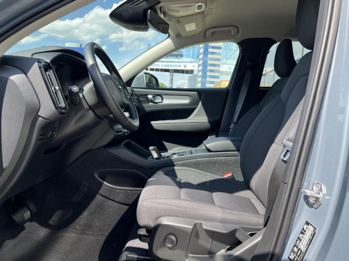 Volvo XC40 B4 AWD MOMENTUM Aut REZERVACE 2.0 Momentum