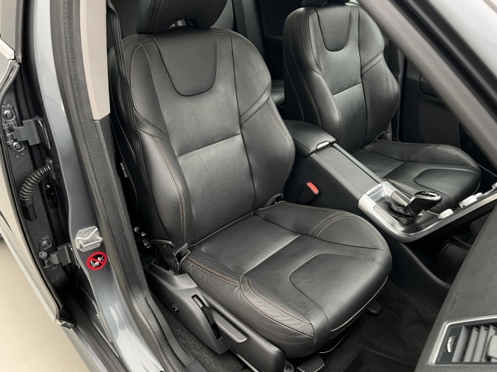 Volvo XC60 D3 SUMMUM AUT 2.0 d Summum