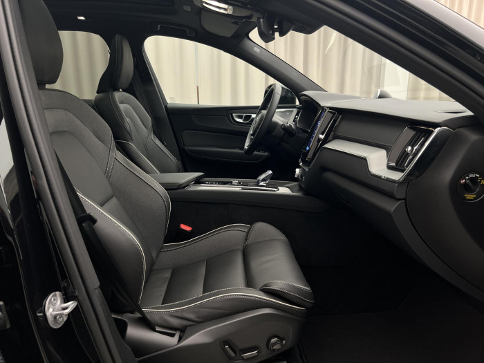 Volvo XC60 B5 AWD ULTRA BLACK EDITION AUT 2.0 Edition