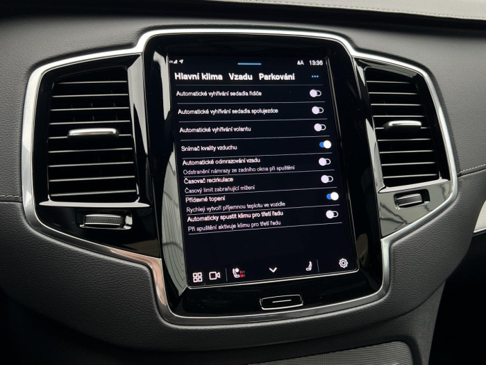 Volvo XC90 B5 AWD ULT. DARK 7MÍSTNÁ Aut