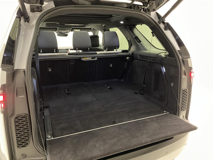 Land Rover Discovery D250 SE AWD AUT REZERVACE 3.0 d SE