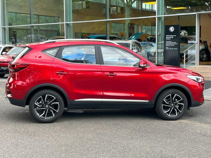 MG ZS EXCLUSIVE AUT. SKLADEM 1.0 Exclusive