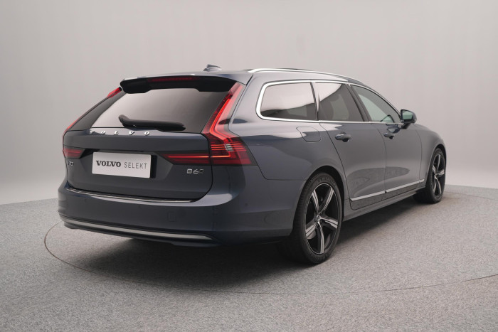 Volvo V90 B6 AWD ULTIMATE REZERVACE