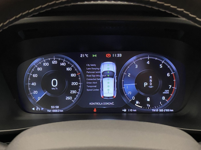 Volvo XC40 B4 AWD R-DESIGN AUT CZ