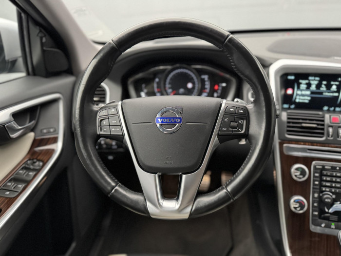 Volvo XC60 D4 AWD MOMENTUM AUT 2.4 d Momentum