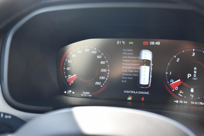 Volvo V90 B4 MOMENTUM PRO REZERVACE 2.0 Momentum