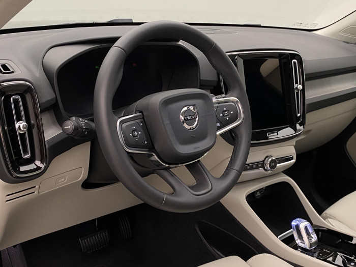 Volvo XC40 B4 AWD ULTIMATE BRIGHT CZ