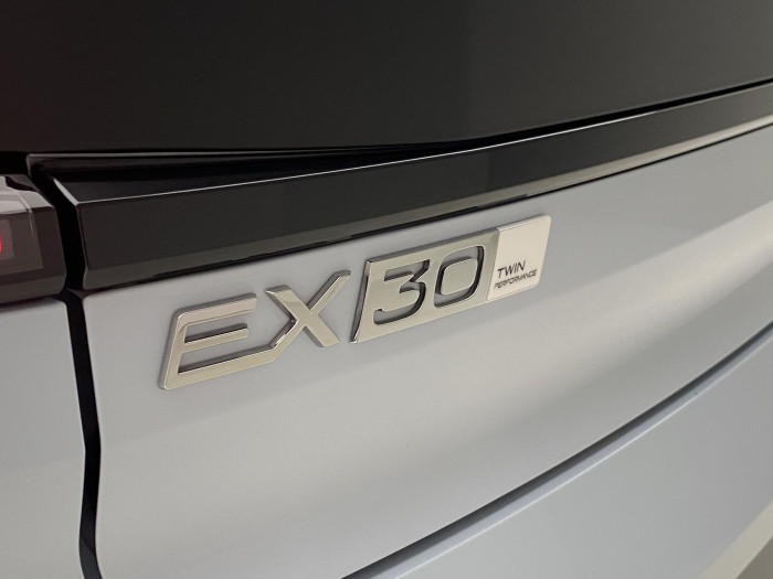 Volvo EX30 PURE ELECTRIC TWIN ULTRA
