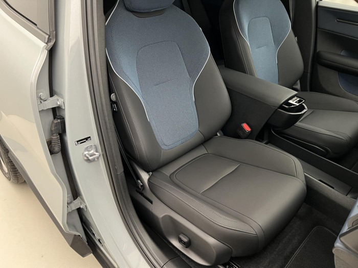 Volvo EX30 PURE ELECTRIC SINGLE PLUS CZ