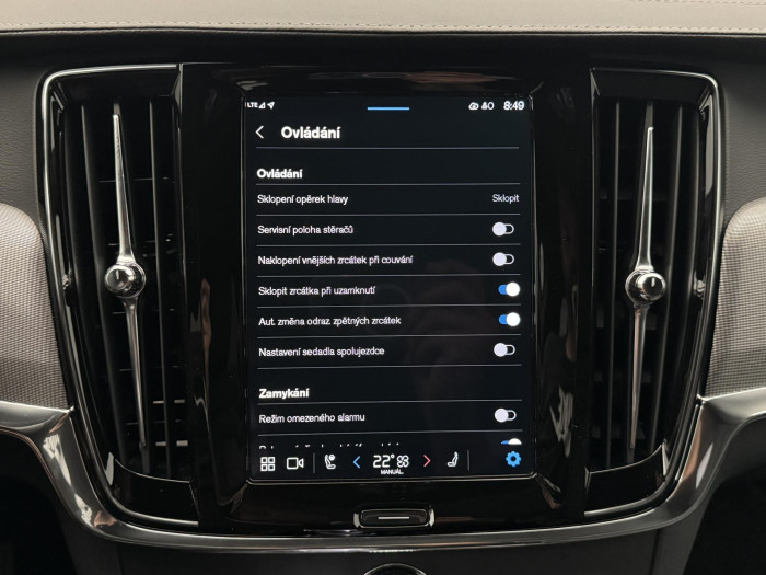 Volvo V90 T8 AWD RECHARGE REZERVACE