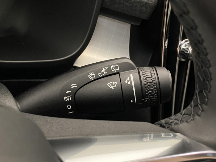 Volvo XC40 B3 AUT DARK PLUS