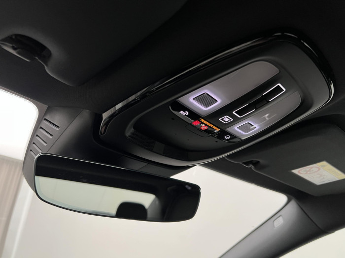 Volvo S60 B5 AWD ULTIMATE DARK REZERVACE