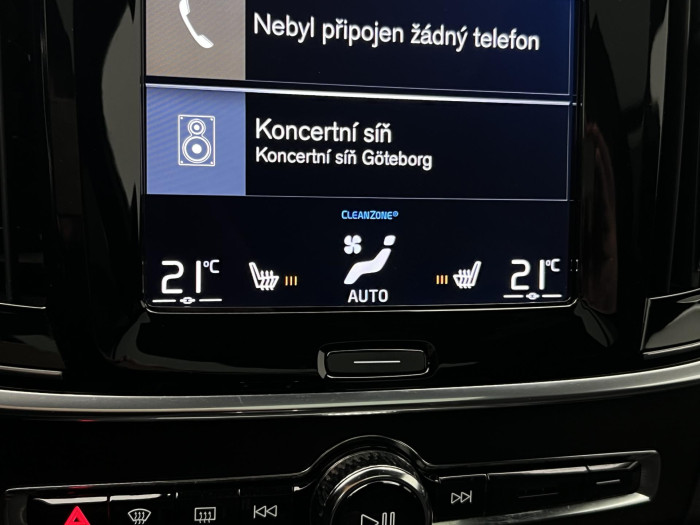 Volvo V90 D5 AWD R-DESIGN AUT CZ 2.0 d