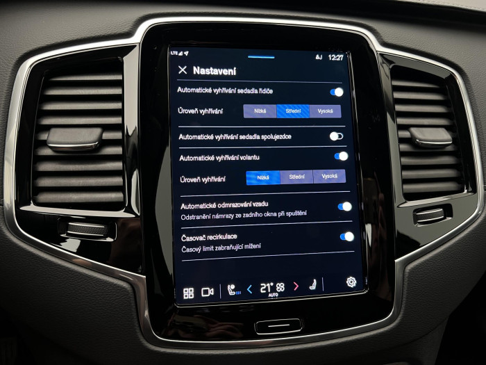 Volvo XC90 B5 AWD PLUS DARK 7MÍST AUT CZ