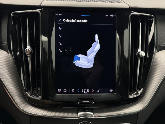 Volvo XC60 B4 AWD R-DESIGN AUT