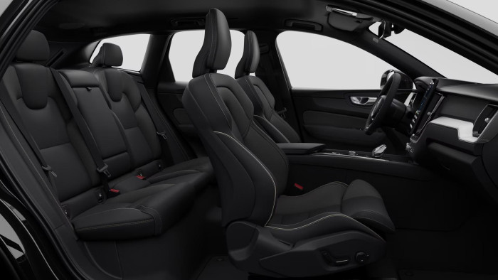 Volvo XC60 B5 AWD AUT PLUS BLACK EDITION