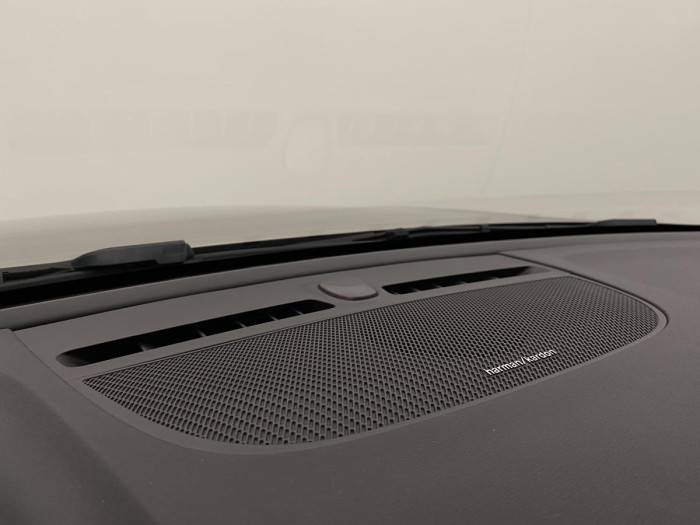 Volvo XC40 B4 AWD MOMENTUM AUT REZERVACE 2.0 Momentum