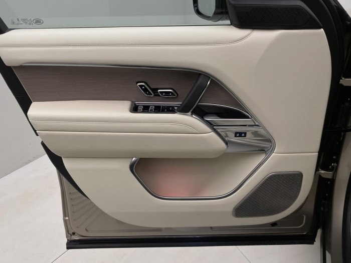 Land Rover Range Rover P530 AUTOBIOGRAPHY REZERVACE