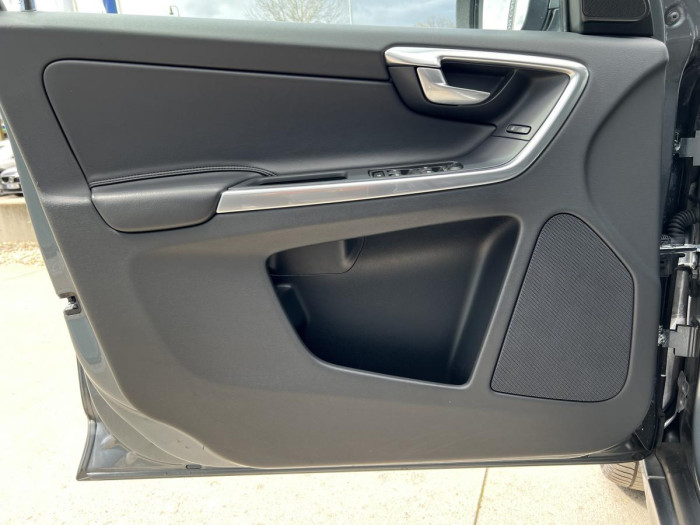 Volvo XC60 D4 AWD SUMMUM Aut 2.4 d Summum