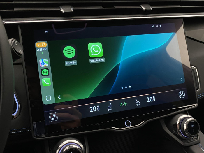 Lynk & Co 01 PHEV DCT REZERVACE