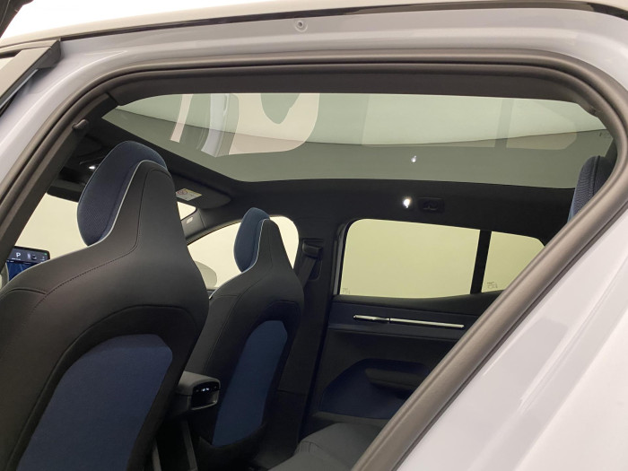 Volvo EX30 CROSS COUNTRY TWIN ULTRA