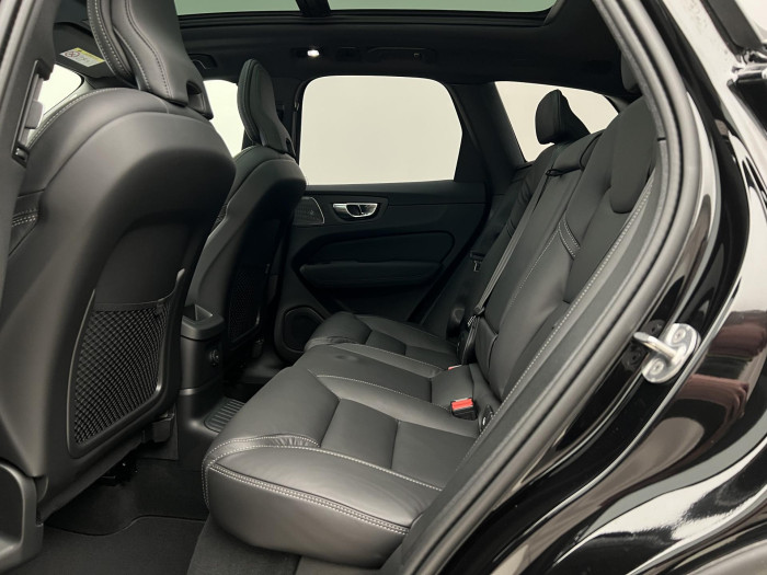 Volvo XC60 T8 AWD RECHARGE BLACK ULTRA