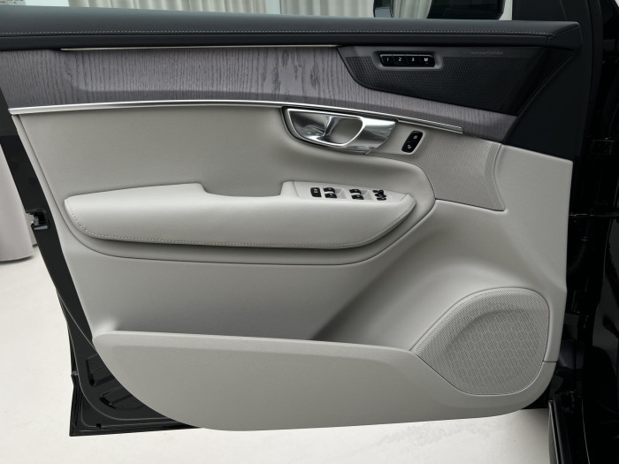 Volvo XC90 B5 AWD DARK PLUS AUT