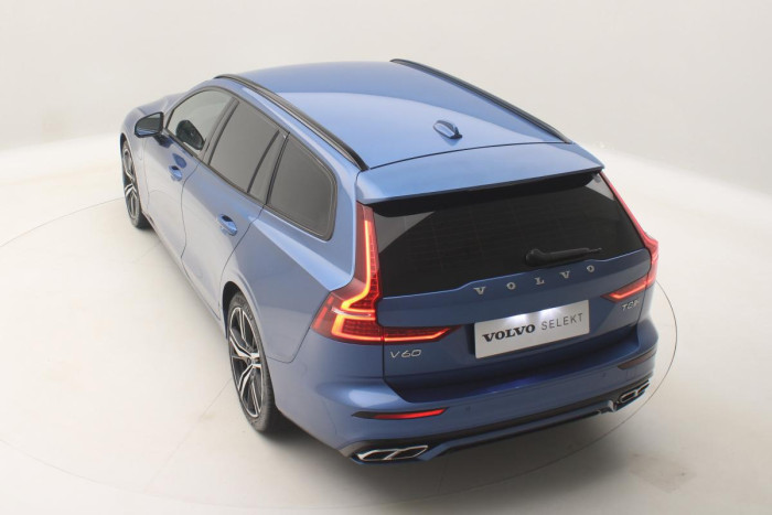 Volvo V60 T8 AWD R-DESIGN AUT REZERVACE