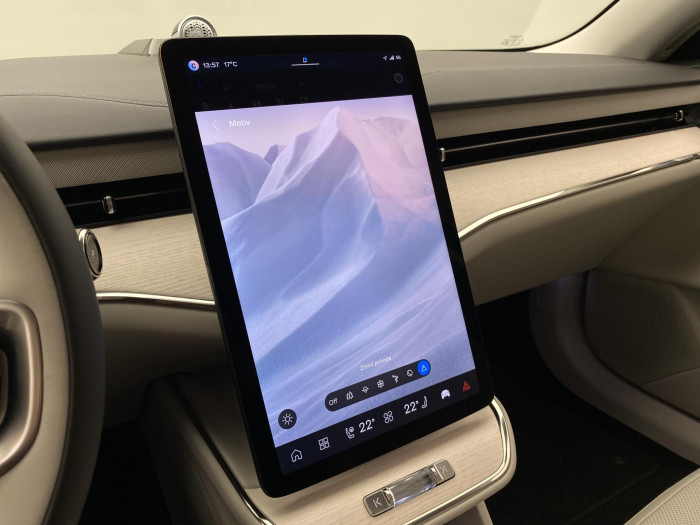 Volvo ES90 PURE ELECTRIC ULTRA