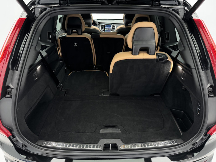 Volvo XC90 T8 AWD RECHARGE ULTIMATE DARK