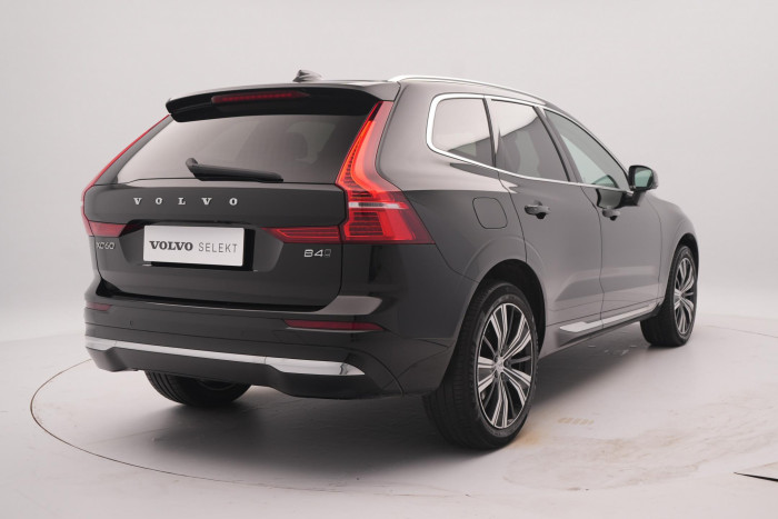 Volvo XC60 B4 AWD PLUS DARK AUT