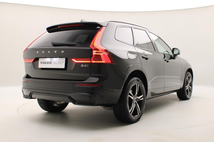Volvo XC60 B4 AWD ULTIMATE AUT REZERVACE