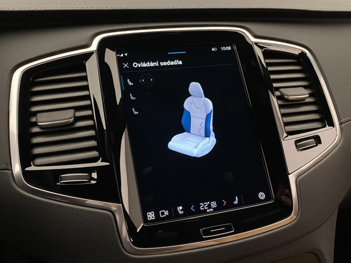 Volvo XC90 T8 AWD ULTIMATE DARK REZERVACE