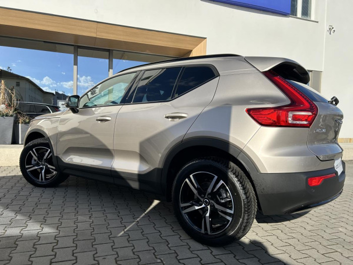 Volvo XC40 B3 AUT DARK PLUS 2.0 Plus