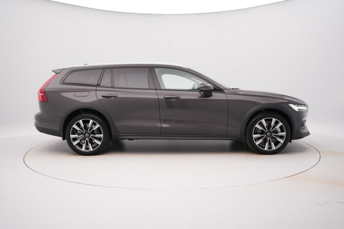 Volvo V60 CC B5 AWD PLUS BRIGHT 1.maj