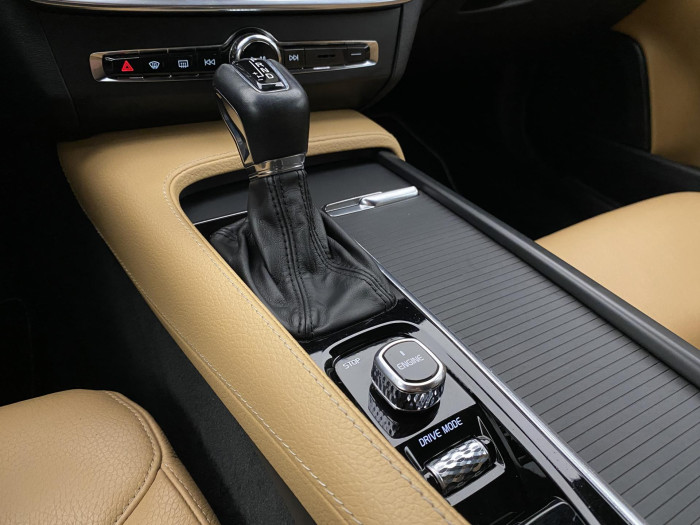 Volvo V90 D4 MOMENTUM AUT 2.0 d Momentum