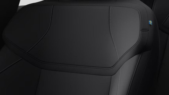 Volvo EX60 PURE ELECTRIC PLUS P10 AWD