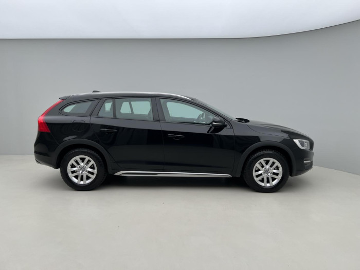 Volvo V60 CC D3 VYHŘÍVANÁ SEDADLA Aut CZ 2.0 d CC CC