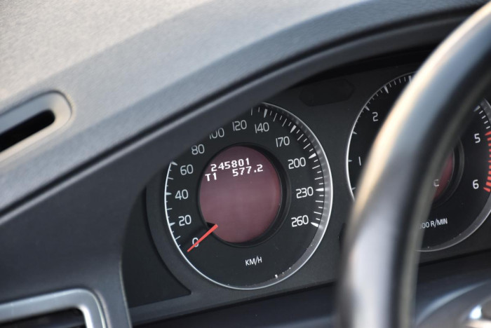 Volvo XC70 2.4D MOMENTUM AUT REZERVACE 2.4 d Momentum