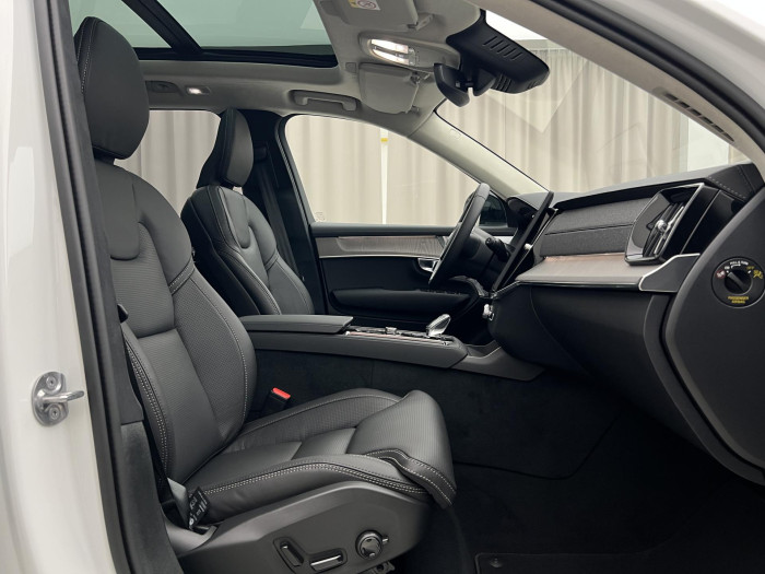 Volvo XC90 T8 AWD RECHARGE DARK ULTRA AUT