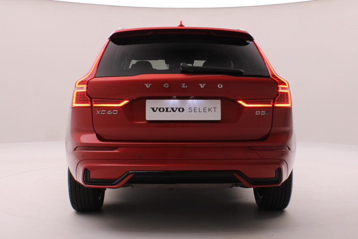 Volvo XC60 B5 AWD DARK PLUS REZERVACE