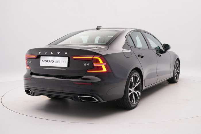 Volvo S60 B4 R-DESIGN AUT REZERVACE